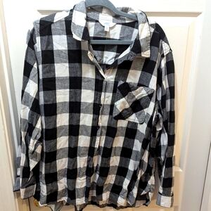 Black and White Plaid Button-Up Shirt